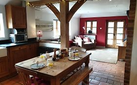 Delightful Cottage On The River Adur Close To Brighton & The Downs No Dogs Sorry