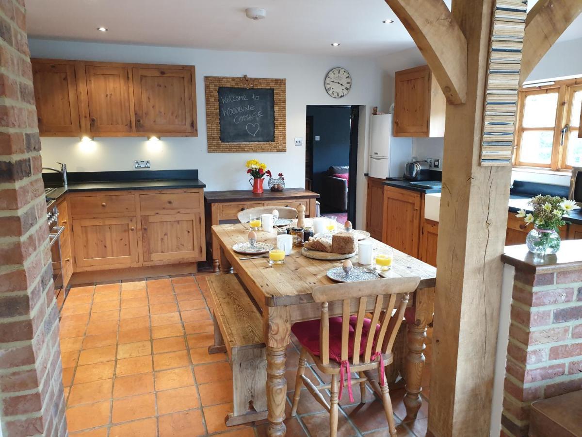 Delightful Cottage On The River Adur Close To Brighton & The Downs No Dogs Sorry Upper Beeding Exterior photo